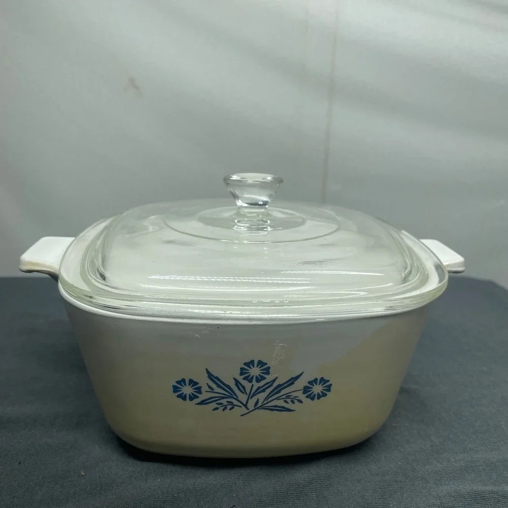 Corning Ware Blue Cornflower 1.75 QT Casserole Dish P-1 3/4-B Vintage White Blue